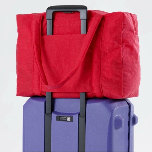 NWT BAGGU Cloud Carry-on | Candy Apple Red | Limited Edition - Picture 7 of 10